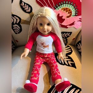 Used American girls outfits $15 each